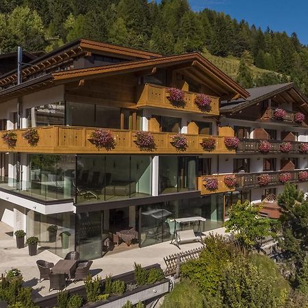 Hotel Garni Gardena - Appartments Santa Cristina Val Gardena Bagian luar foto