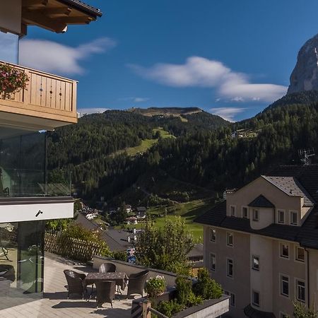 Hotel Garni Gardena - Appartments Santa Cristina Val Gardena Bagian luar foto