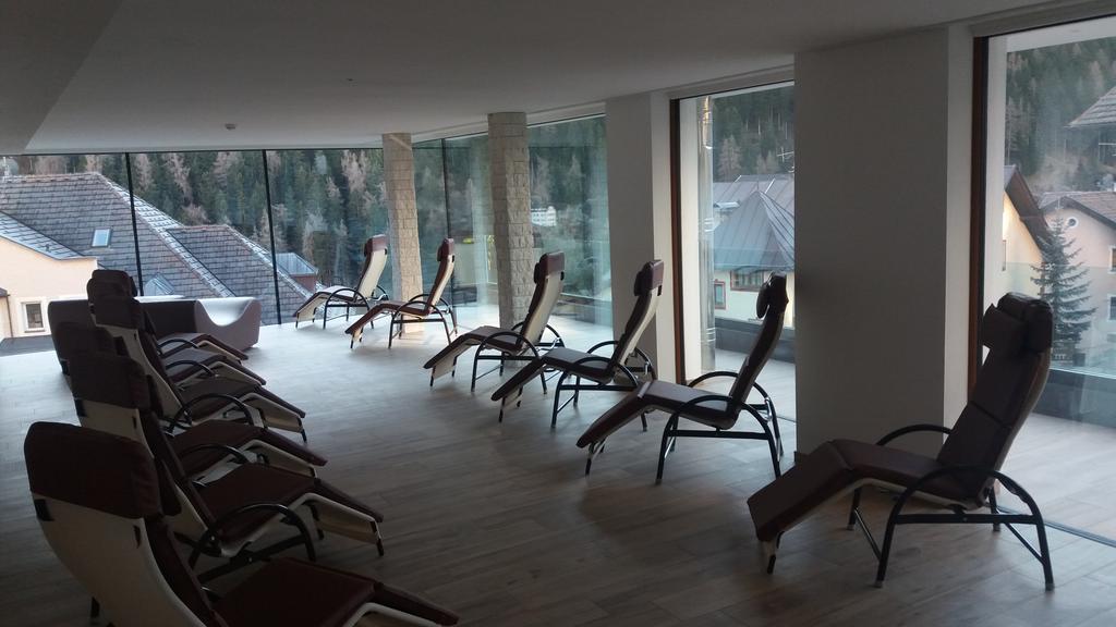 Hotel Garni Gardena - Appartments Santa Cristina Val Gardena Bagian luar foto